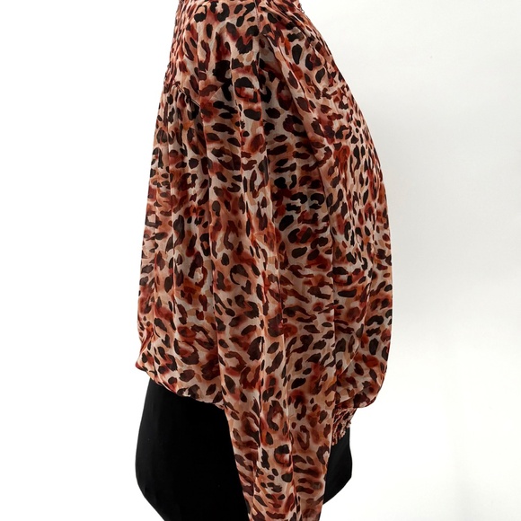 NWT Liverpool woven long sleeve blouse. - Picture 10 of 10